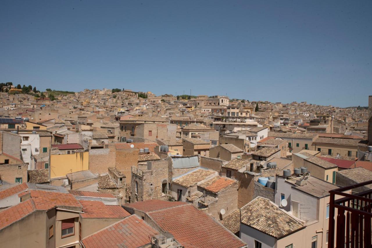 Апартаменты Come A Casa Panoramico E Centralissimo Каникатти Экстерьер фото