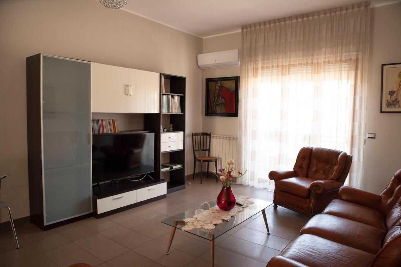 Апартаменты Come A Casa Panoramico E Centralissimo Каникатти Экстерьер фото