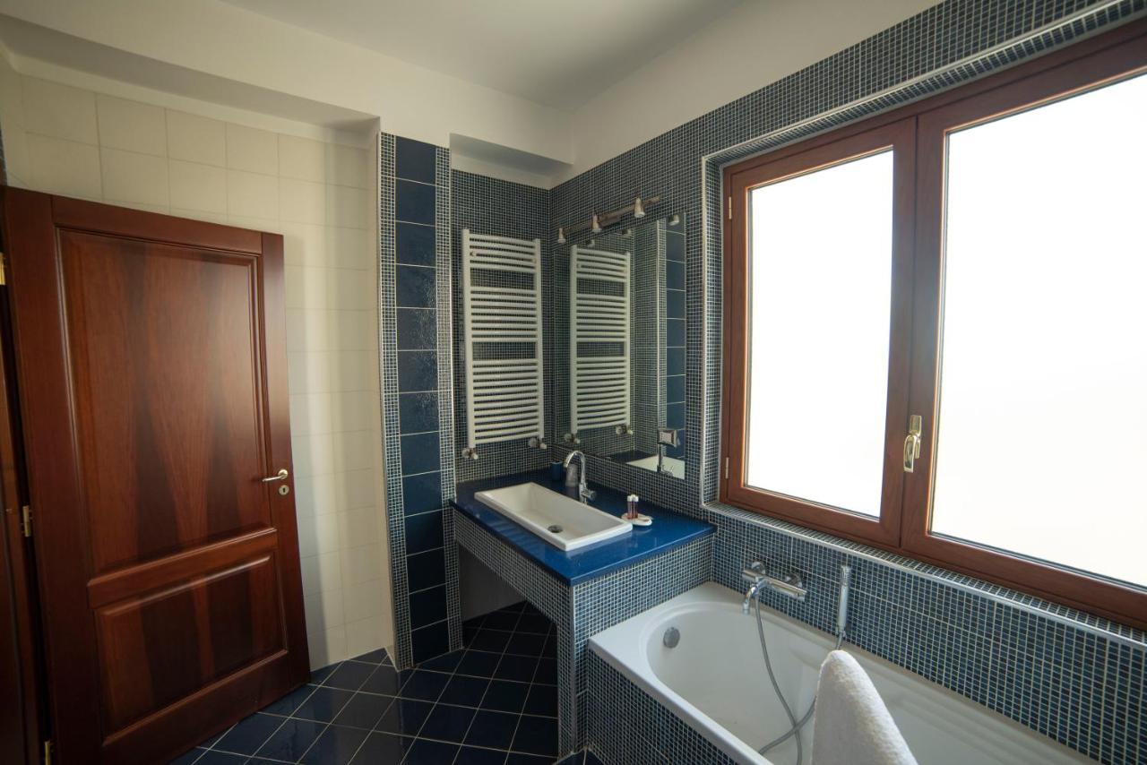 Апартаменты Come A Casa Panoramico E Centralissimo Каникатти Экстерьер фото